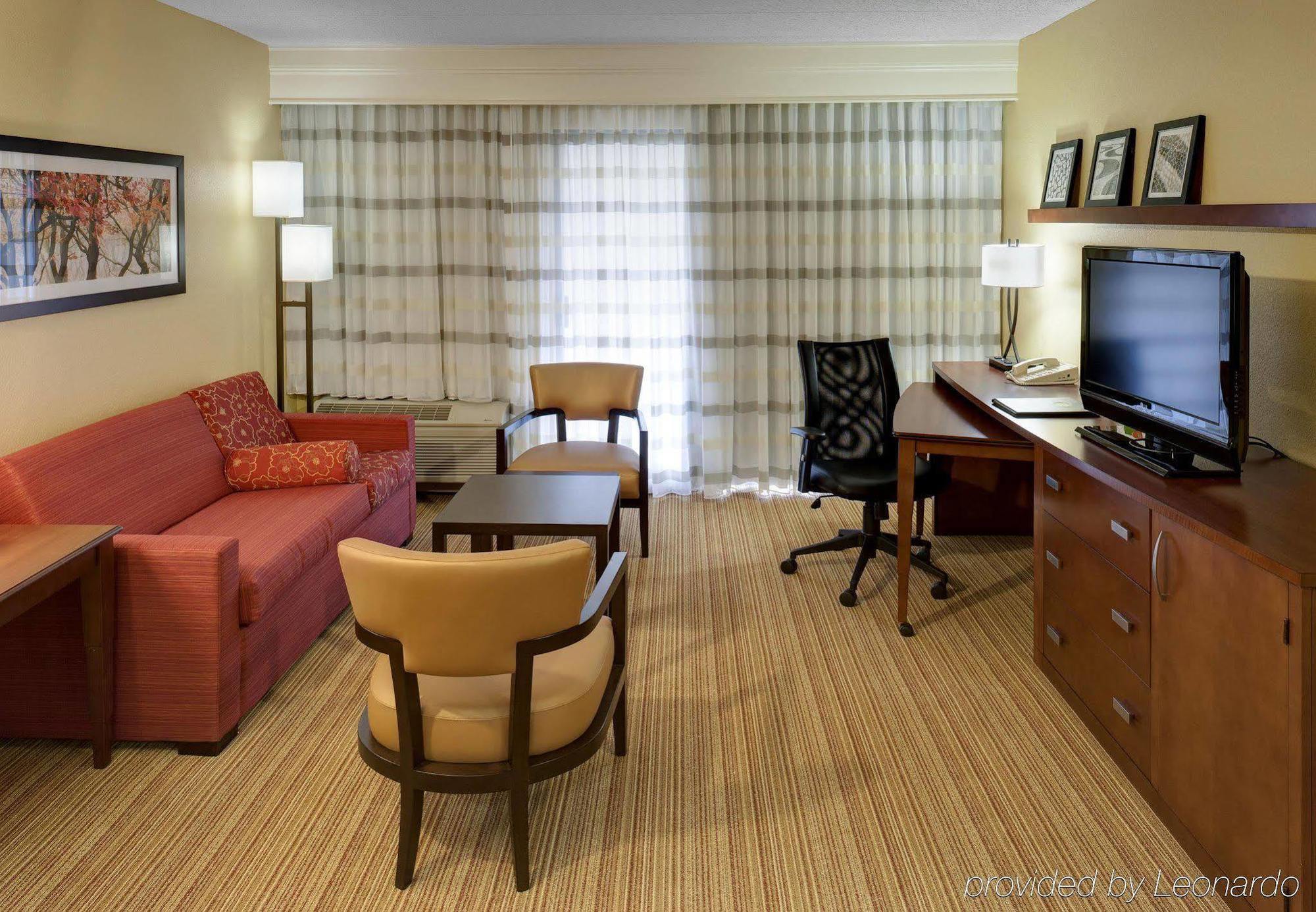 Courtyard Harrisonburg Hotel Quarto foto